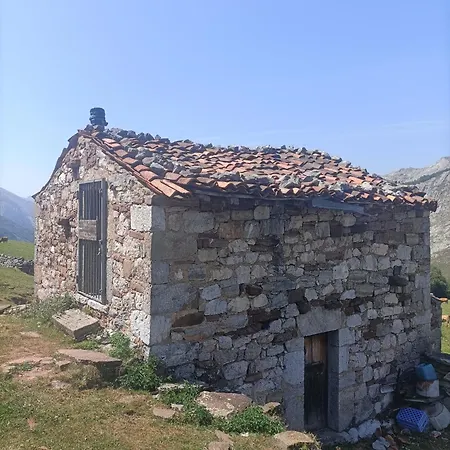 La Poza La Brana 度假居 利亚内斯